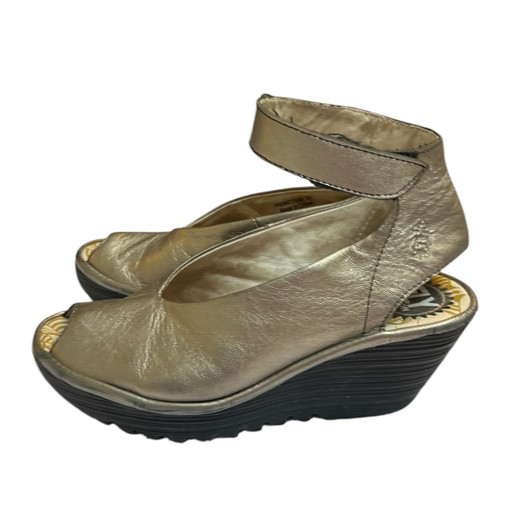 Fly London Shoes Womens 6.5 37 Gold Leather Ankle Strap Yala Sandals